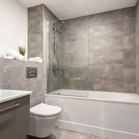 Stayzeni, Ouse Court 2 Bedroom Flat * York